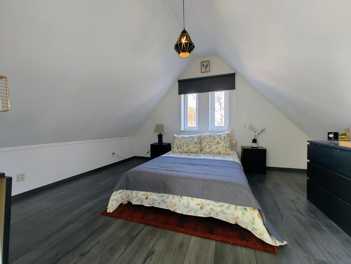 The Diesel Bed And Breakfast Rotterdam Bagian luar foto