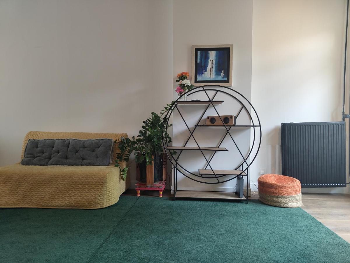 The Diesel Bed And Breakfast Rotterdam Bagian luar foto