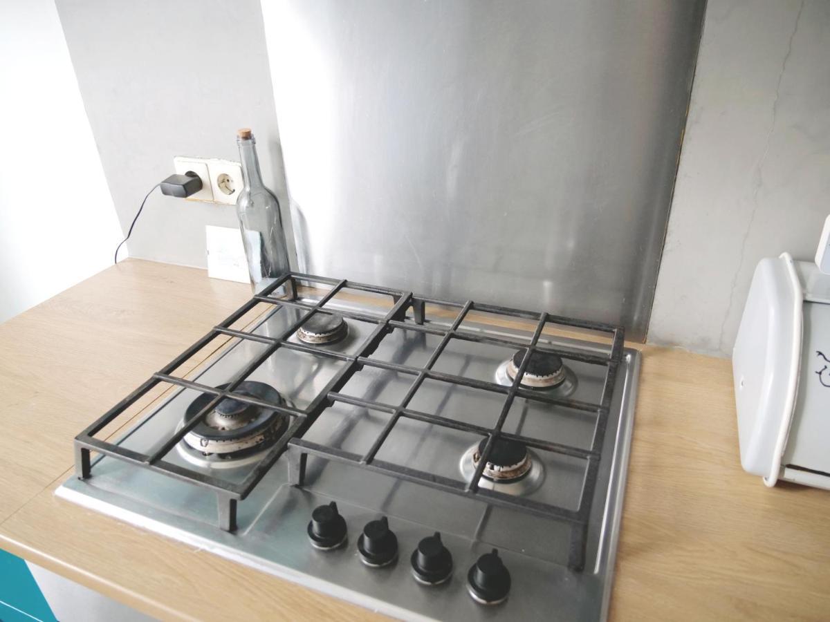 The Diesel Bed And Breakfast Rotterdam Bagian luar foto