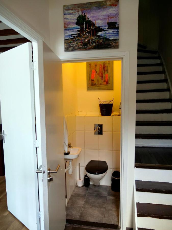 The Diesel Bed And Breakfast Rotterdam Bagian luar foto