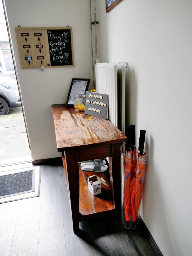The Diesel Bed And Breakfast Rotterdam Bagian luar foto