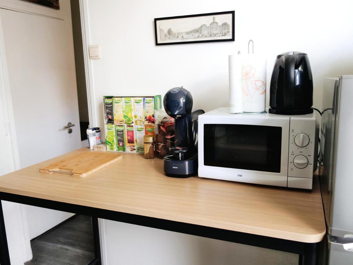 The Diesel Bed And Breakfast Rotterdam Bagian luar foto